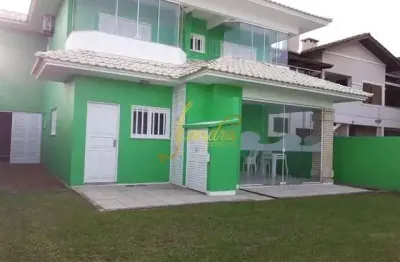 Magnifica casa á uma quadra do mar, 04 suítes sendo 02 com linda vista para o mar!!