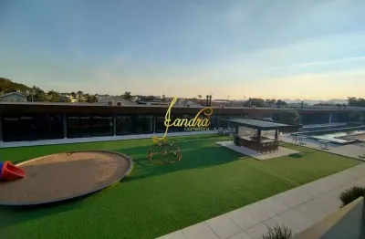 Apartamento de 2 dormitório mobiliado e decorado, com box e infra