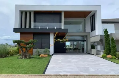 Sobrado finamente mobiliado e decorado condomínio sense