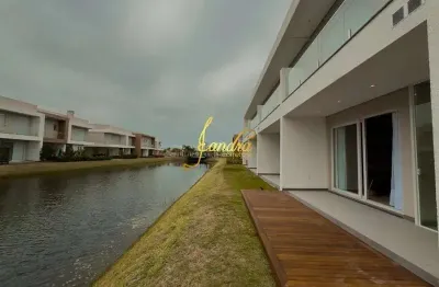 Maravilhoso sobrado mobiliado e decorado, beira lago condomínio murano