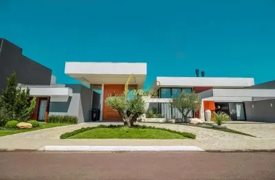Casa térrea em condomínio fechado mobiliada e decorada