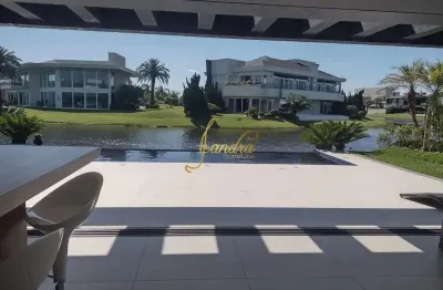Belíssima sobrado no condomínio enseada!cmposto por 05 suítes piscina