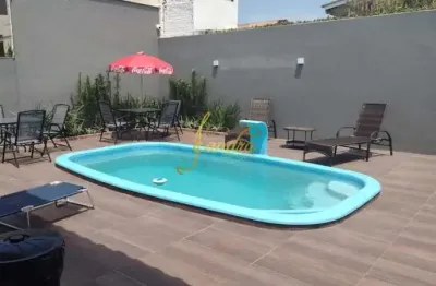 Casa em atlântida! apenas 01 quadra do mar, composta por 05 dormitórios, 03 suíte