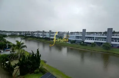 Apto em condomínio fechado com 03 suites mobiliado e decorado