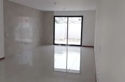 Sobrado de três quartos, sendo uma suíte em barreiros - são josé/sc