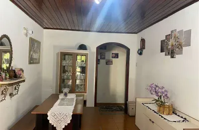 Casa com 2 quartos à venda na Rua Jesuíno José Martins, 81, Vila Ferreira, Arujá