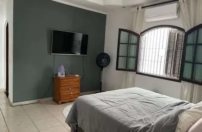 Casa com 3 quartos à venda na Rua Urias Pithon Barreto, 295, Chácara São José, Arujá