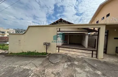 Casa com 3 quartos à venda na fosco pardini, 2828, são josé, poços de caldas por r$ 800.000