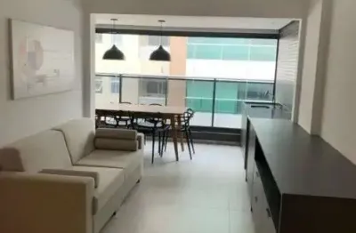Apartamento quarto e sala alphaville, mobiliado, andar alto, finamente decorado.