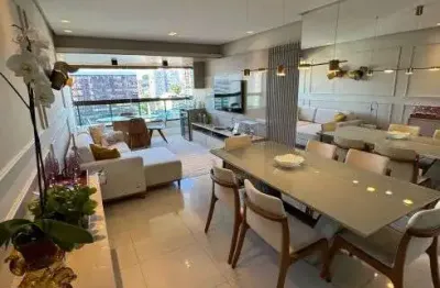 Graça 3/4 sendo 2 suíte, nascente, varanda integrada, totalmente reformada.