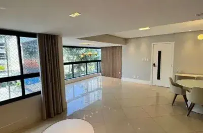 Lindo apartamento graca 2/4 com suíte, reformado, andar baixo 105m2.
