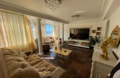 Apartamento pituba 4/4 sendo 1 suíte, andar alto, nascente.