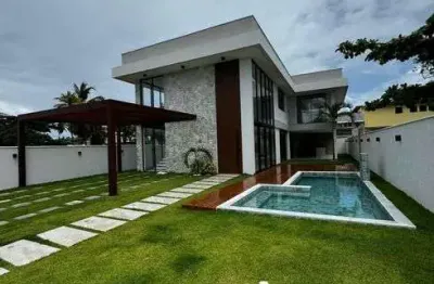 Casa alto padrão nunca habitada 7 suítes, condomínio paraíso, próximo a praia.