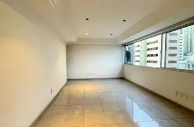 Apartamento 3/4 com suíte e dependencia, nascente total, armarios planejados.