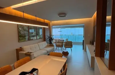 Alphaville salvador i, mansao reserva real 4/4 sendo 3 suítes.