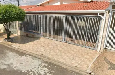 Casa charmosa à venda no jardim miranda – espaço e segurança