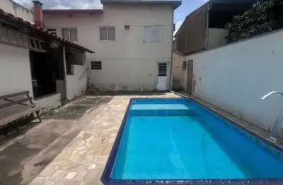 Paraíso: casa espaçosa em campinas, aceita troca e com área de lazer privativa