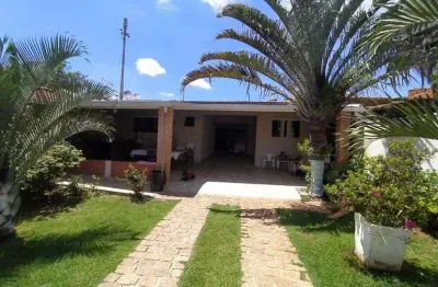 Oportunidade em campinas: casa com 4 vagas e churrasqueira!