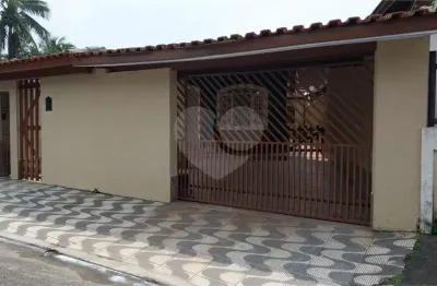 Casa com 3 quartos à venda na Praça Clube Soroptimista de Santos, 59, Centro, Bertioga