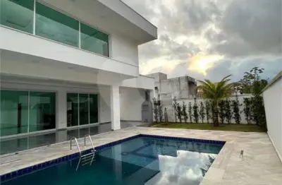 Casa em condomínio fechado com 5 quartos para alugar na Avenida Bougainvillee, 991, Praia da Enseada, Bertioga