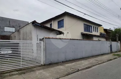 Casa comercial à venda no Centro, Bertioga 