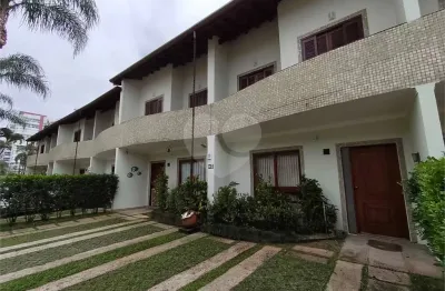 Terreno em condomínio fechado à venda no Centro, Bertioga 