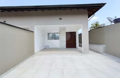 Casa com 3 quartos para alugar na Rua Engenheiro José de Menezes Berenquer, 648, Boraceia, Bertioga