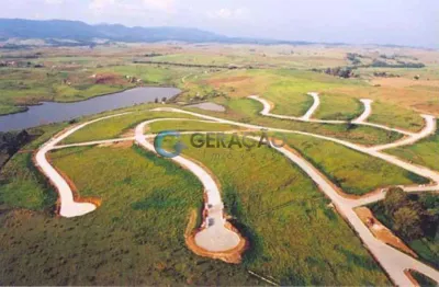 Terreno em condomínio fechado com 1.557,52m² no colinas do parahyba