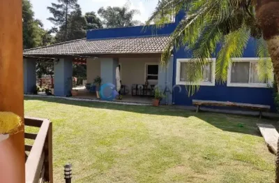 Chácara com 230m², 3 dormitórios sendo 2 suítes e 3 vagas cobertas  - condomínio lagoinha!