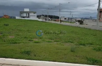 Terreno em condomínio fechado - 346,11m² no bairro da floresta