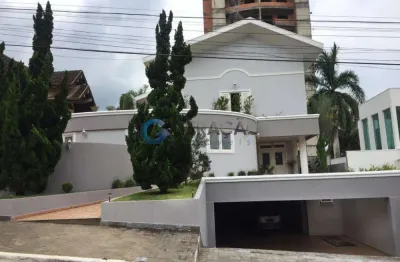 Sobrado em condomínio fechado de 05 dorm. e 04 suítes - 530,00m² no jardim aquarius