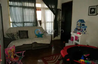 Casa com 5 quartos à venda na Rua Benedito Ivo, 0, 50, Vila Betânia, São José dos Campos