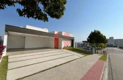 Casa terrea em condomínio para venda com 03 suítes e piscina no urbanova