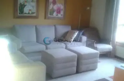 Casa com 4 quartos à venda na Rodovia Dos Tamoios, Km 22,5, Rua Heliconia, 573 - 0, Tapanhao, Jambeiro