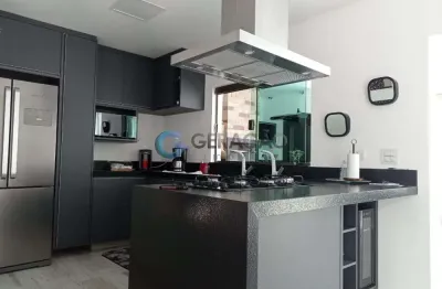 Casa em condomínio fechado para venda de 04 dorm. e 04 suítes no mont blanc.