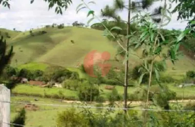 Terreno com casa com 30.000 m2 no bairro do grama em paraibura