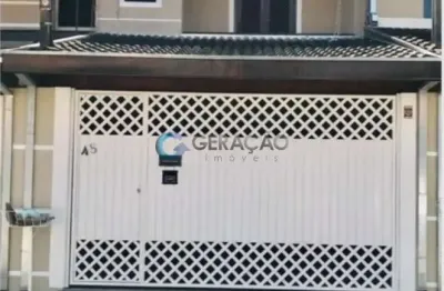 Casa com 2 quartos à venda na Rua Manoel Alves Feitosa, 48, Loteamento Residencial Vista Linda, São José dos Campos