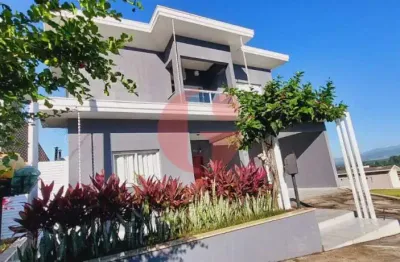 Sobrado em condomínio para venda com 04 quartos (3 suítes) e 2 vagas de garagem - 264m² em caçapava