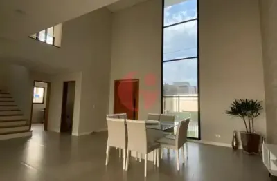 Sobrado em condomínio para venda com 03 quartos e 02 vagas de garagem - 311m² no bairro da floresta