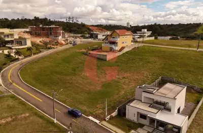 Terreno amplo com 756 m² à venda em condomínio fechado- jardim torrão de ouro