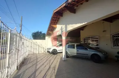 Casa térrea à venda com 03 dormitórios sendo 1 suíte e 3 vagas de garagens - jardim satélite!