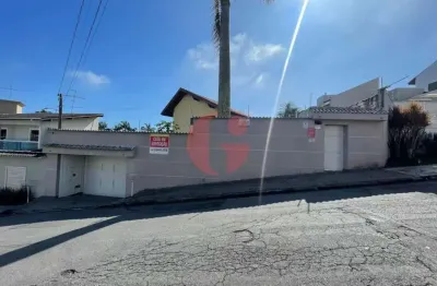 Sobrado à venda com 03 dormitórios sendo 02 suítes- 577,5m² de terreno- mogi das cruzes