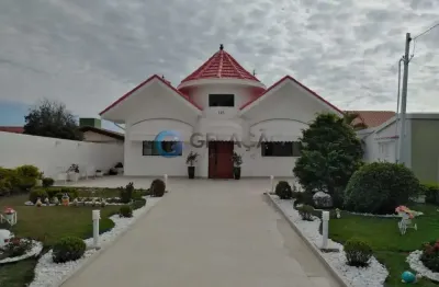 Casa à venda com 05 dormitórios sendo 03 suítes- 960 m² de terreno- no bairro jardim das colinas