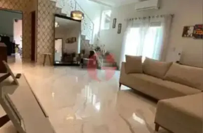 Sobrado à venda com 03 dormitórios sendo 01 suíte- 194,35 m² construídos- no bairro residencial de ville