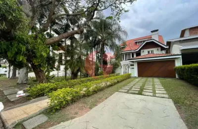 Casa para venda em condomínio fechado de 04 dormitórios, sendo 3 suítes, 480,72m² de construção.