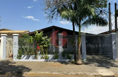 Casa para locação com 4 quartos sendo 2 suítes- 220m² construídos- jardim esplanada