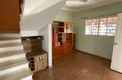 Sobrado à venda em condomínio com 3 quartos e 2 banheiros- 73 m² construídos- parque dos ipês