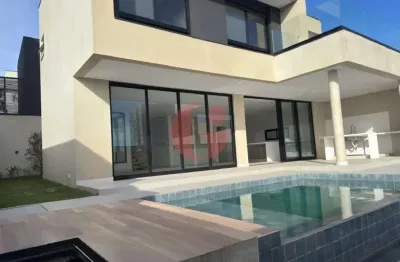 Casa em condomínio para venda com 3 quartos sendo 3 suítes - 320m² no bairro urbanova
