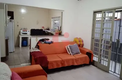 Casa para venda com 2 quartos sendo 1 suíte - 100m² no bairro jardim das industrias