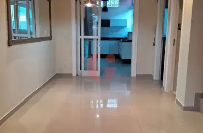 Sobrado em condomínio á venda com 3 quartos sendo 1 suíte- 101 m² construídos- jardim san marino